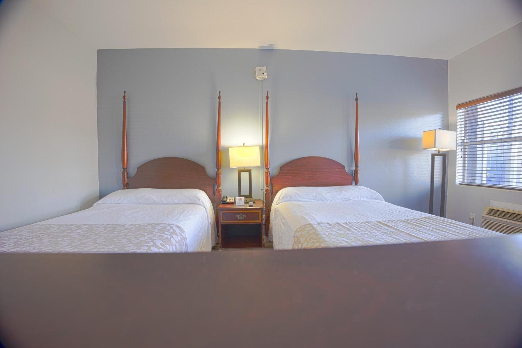 Sunrise Inn By Oyo Titusville Fl Esterno foto