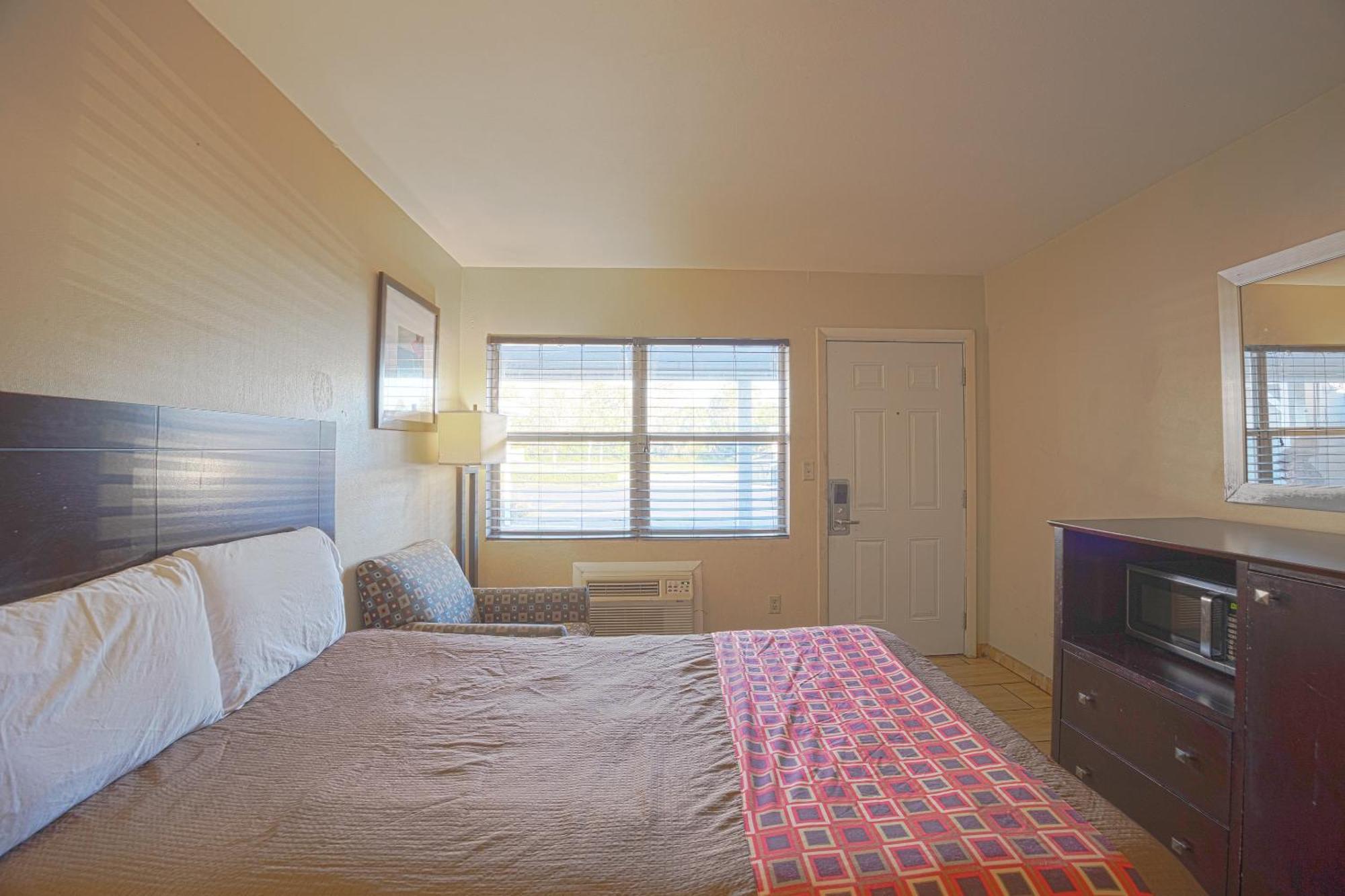 Sunrise Inn By Oyo Titusville Fl Esterno foto